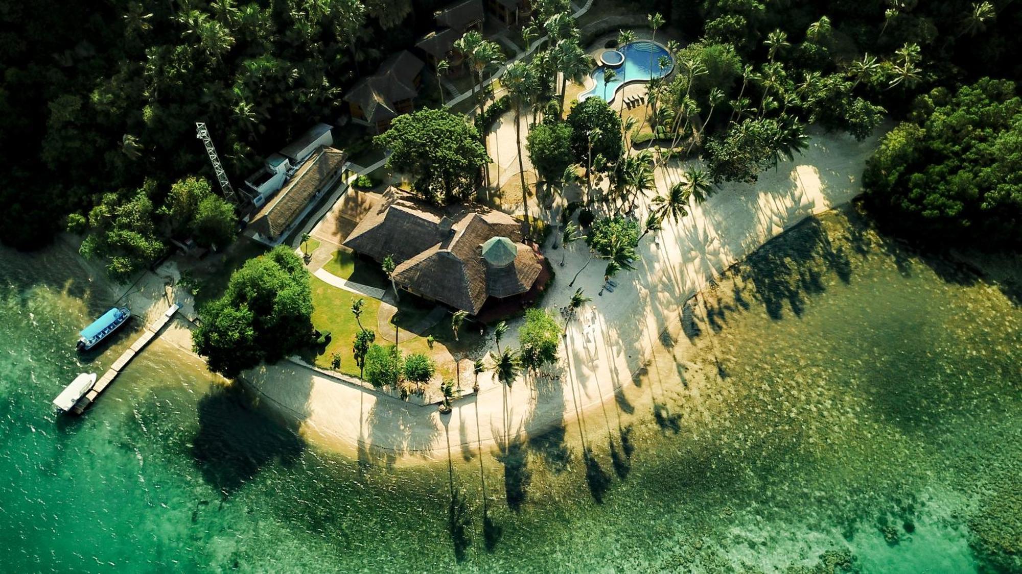 Fridays Puerto Galera Exterior foto
