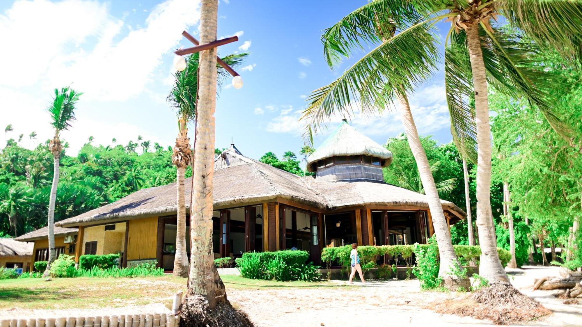 Fridays Puerto Galera Exterior foto