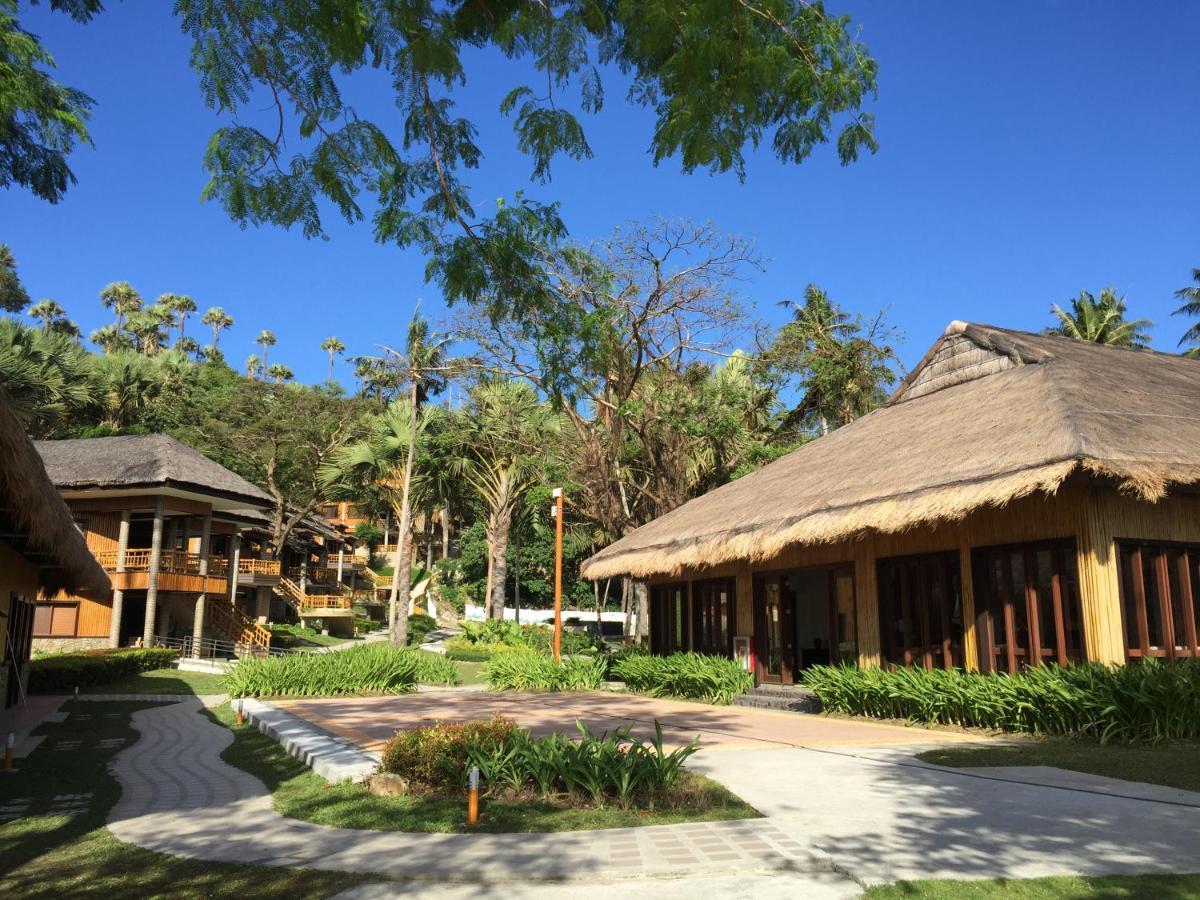 Fridays Puerto Galera Exterior foto